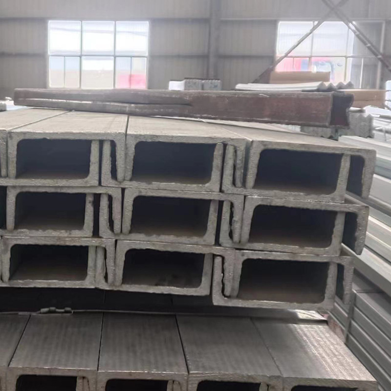 Nieperforowany galwanizowany gorąco walcowany kanał stalowy Q355 metalowy kanał w kształcie U 100% przetestowany